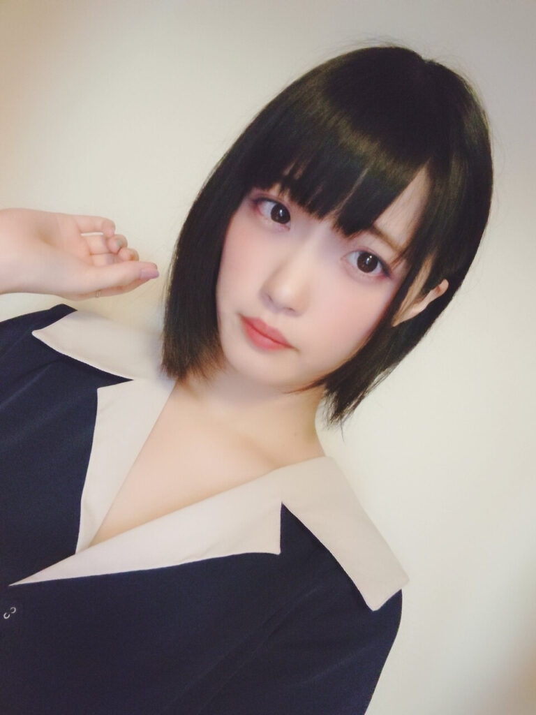 サラリーマンと結婚を発表した春野杏