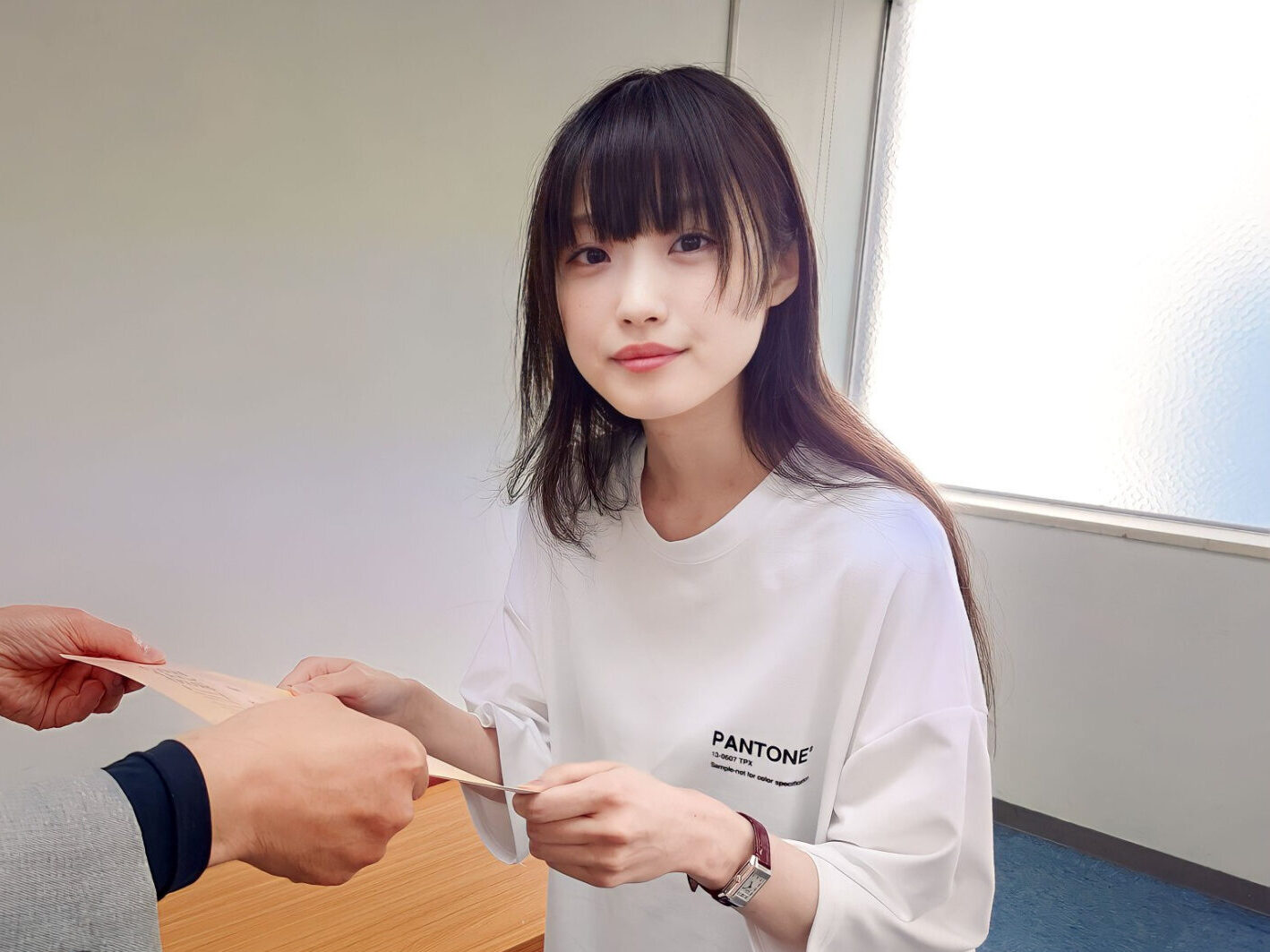 サラリーマンと結婚を発表した春野杏