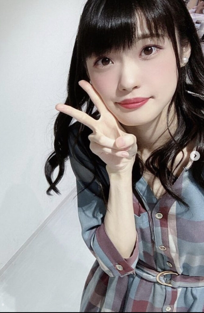 サラリーマンと結婚を発表した春野杏