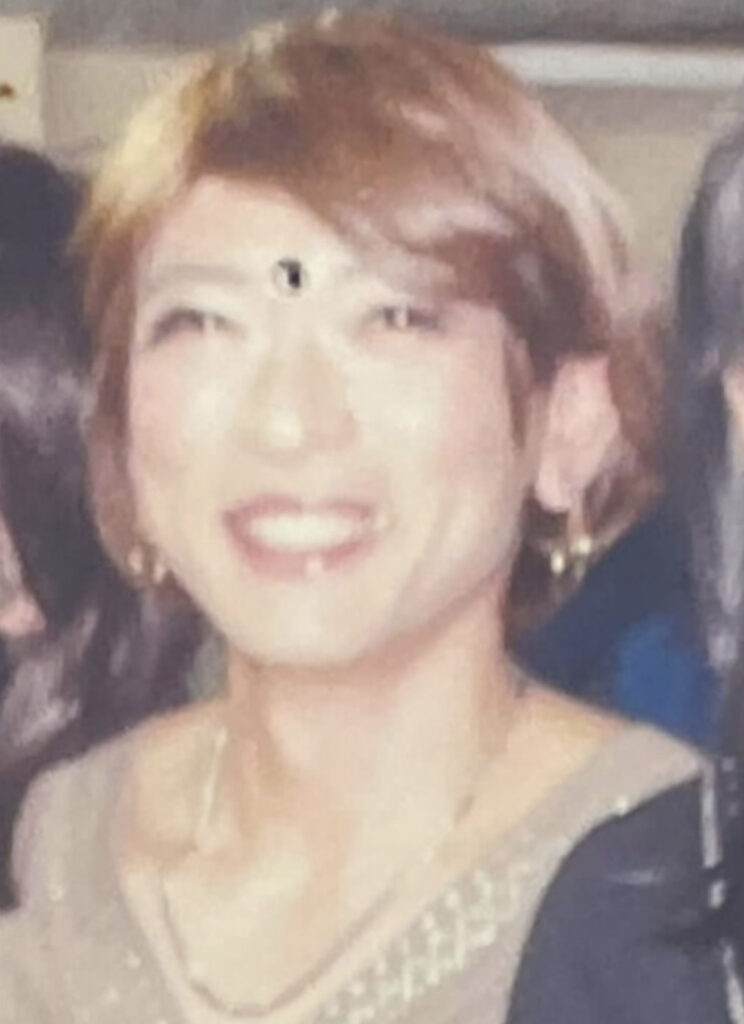 浦仁志の女装時の顔写真