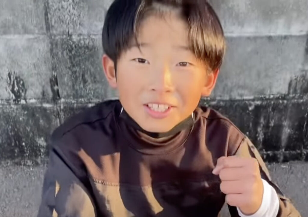 話題の中学生YouTuberちょんまげ小僧のメンバー、ちょんまげの顔