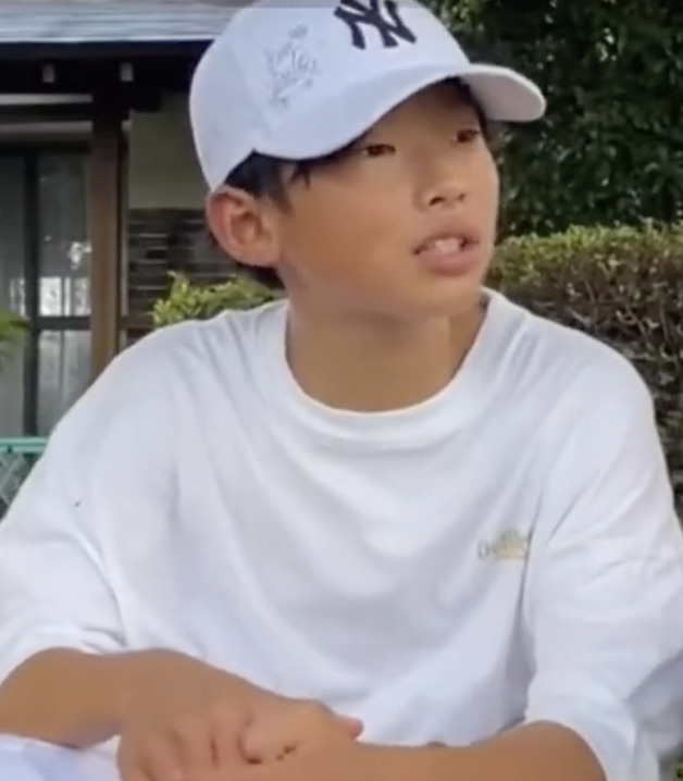 話題の中学生YouTuberちょんまげ小僧のメンバー、ちょんまげの顔