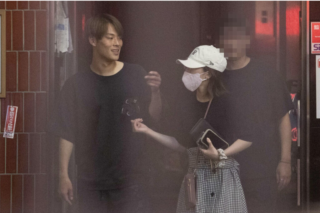 熱愛が発覚した篠崎彩奈と渡邊凌磨